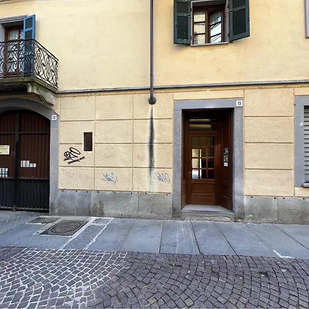 L'appartamento Di Ringhiera アパート ビエッラ