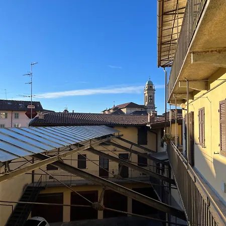 L'appartamento Di Ringhiera アパート ビエッラ